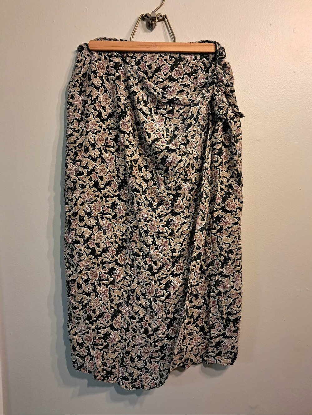 Halston Heritage Black Floral Tie-Waist Midi Silk Skirt Vintage